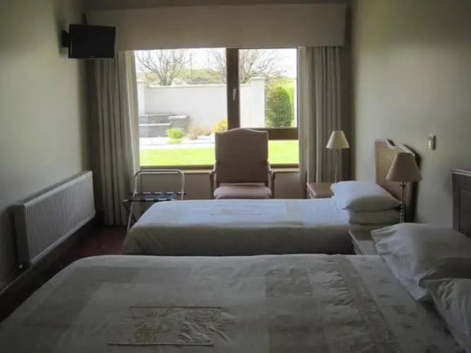 Killarney House