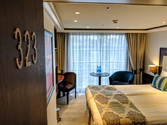 Comfort room