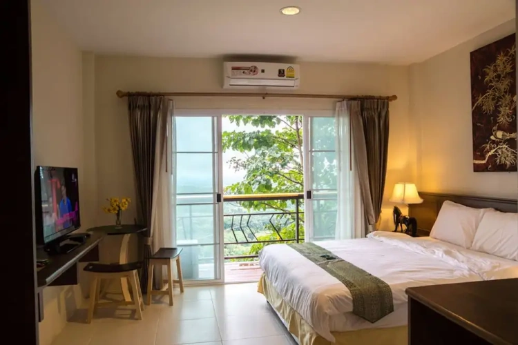 Deluxe Double Suite