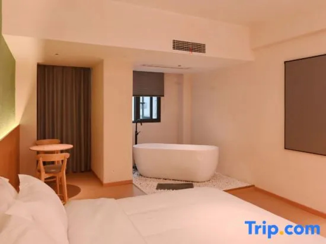 Tonmao Elf Hotel