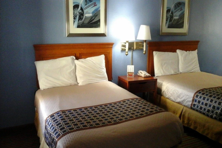 Knights Inn - Lithonia, GA