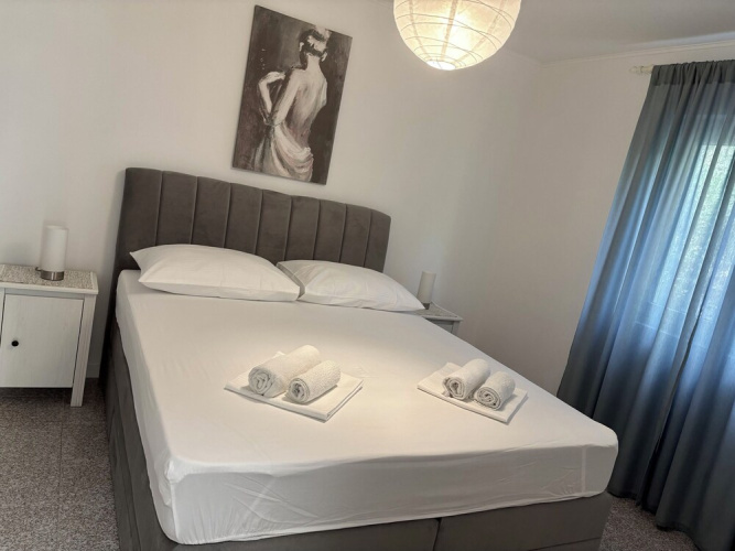 Apartments Sini