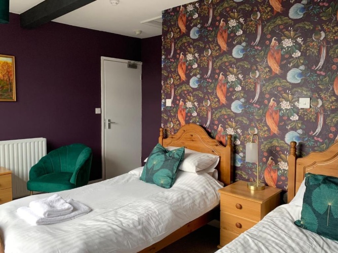 Standard Twin room