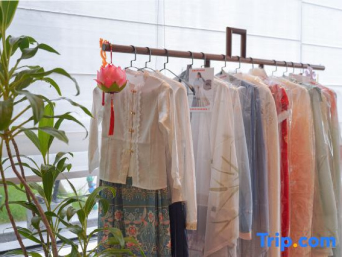 Xi Hotel (Changsha Wuyi Square IFS)