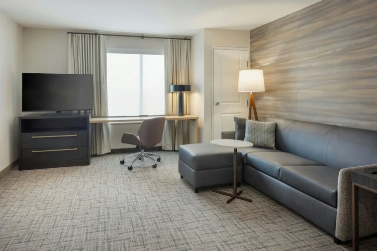 1 Bedroom Suite