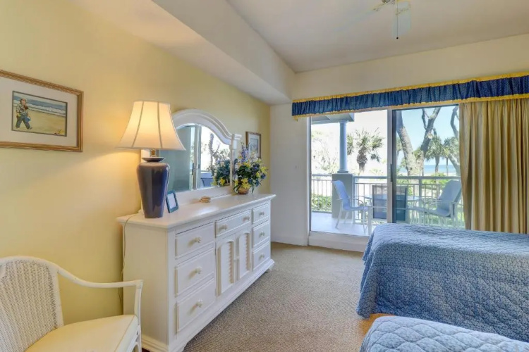 5106 Hampton Place 2 BR Oceanfront
