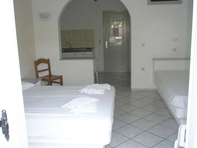 Ampeli Rooms