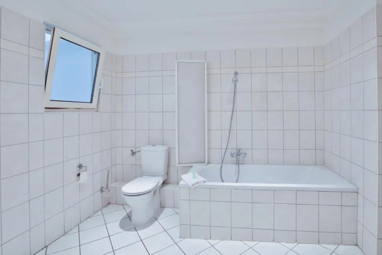 3 Bedrooms Apartment