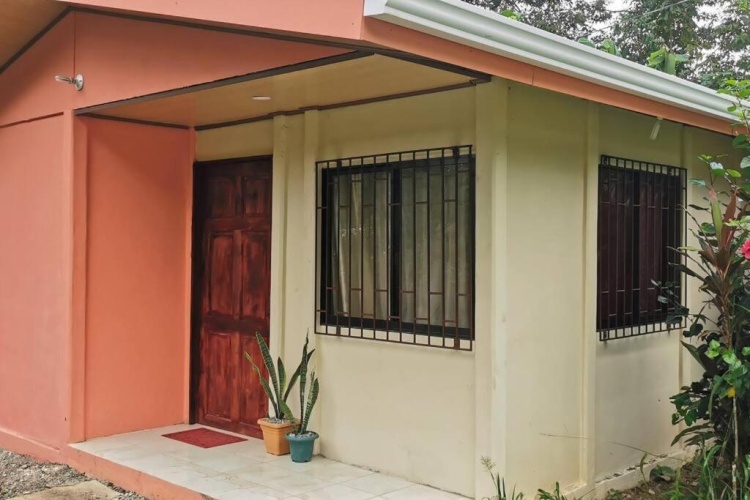 2 Bedrooms Cottage