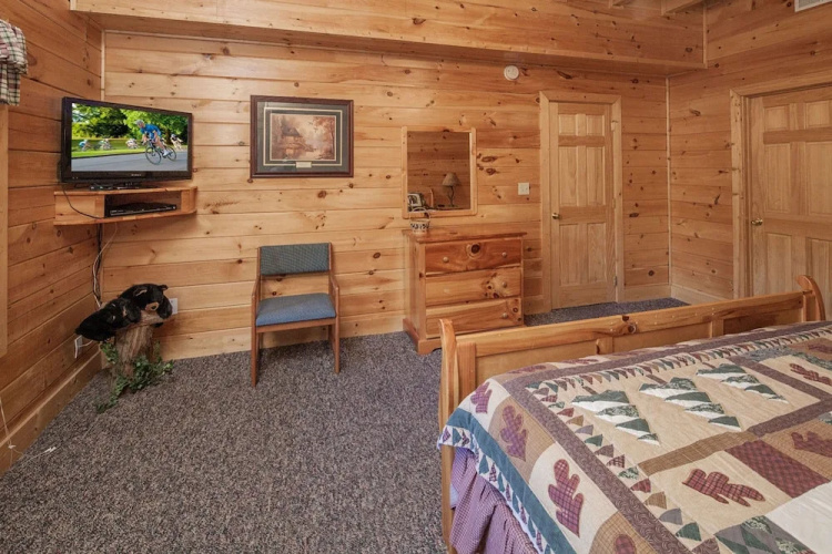 Black Bear Hideaway by Eagles Ridge Resort