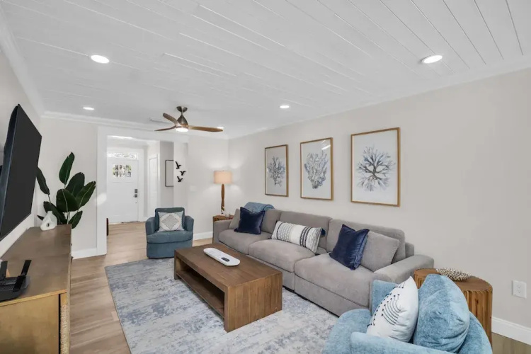 New Beach Envy 4br Pool Spa Steps From Sand - Indian Rocks Beach, FL