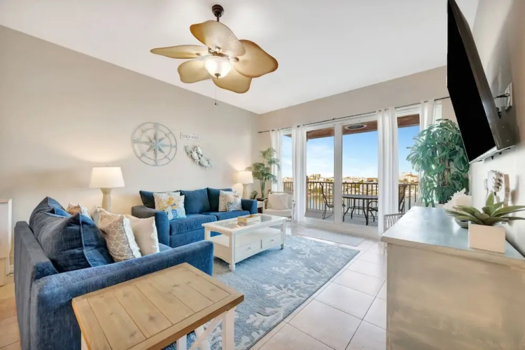 Harborview Grande Condominium