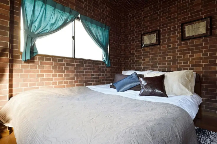 Private House St8