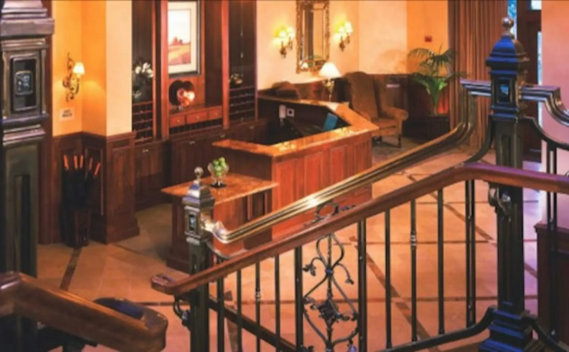 Carlton Hotel