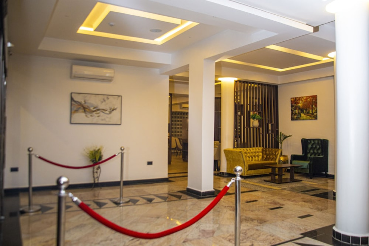 Vinpy Hotels