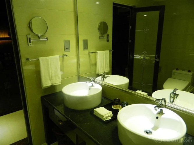PUSHOW Hotel