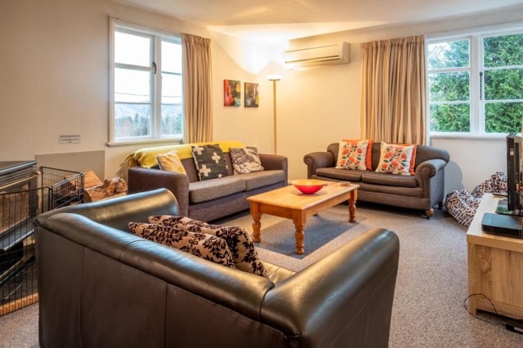 3 Bedrooms Cottage