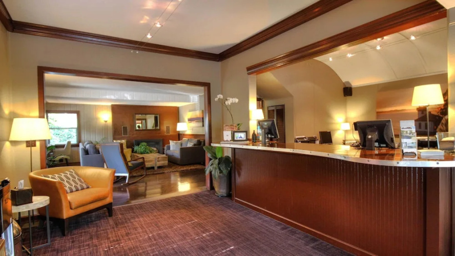 Earthbox Inn & Spa