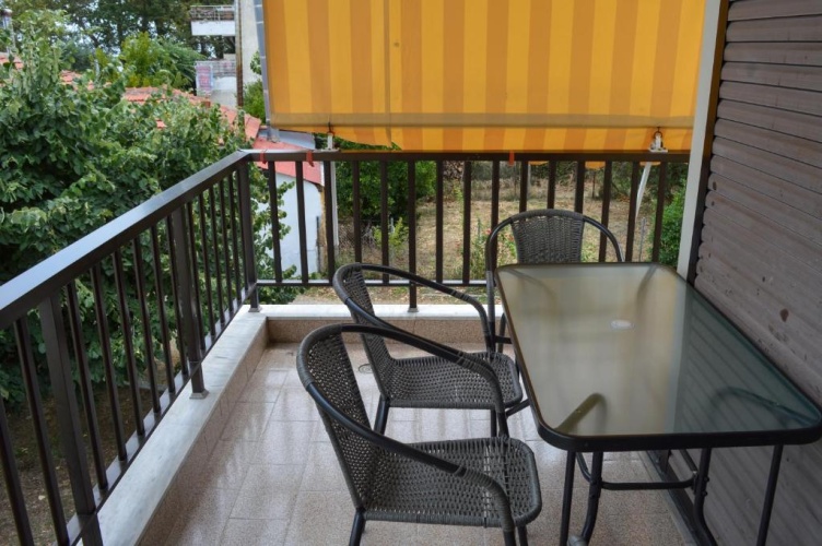 Standard Triple room with view