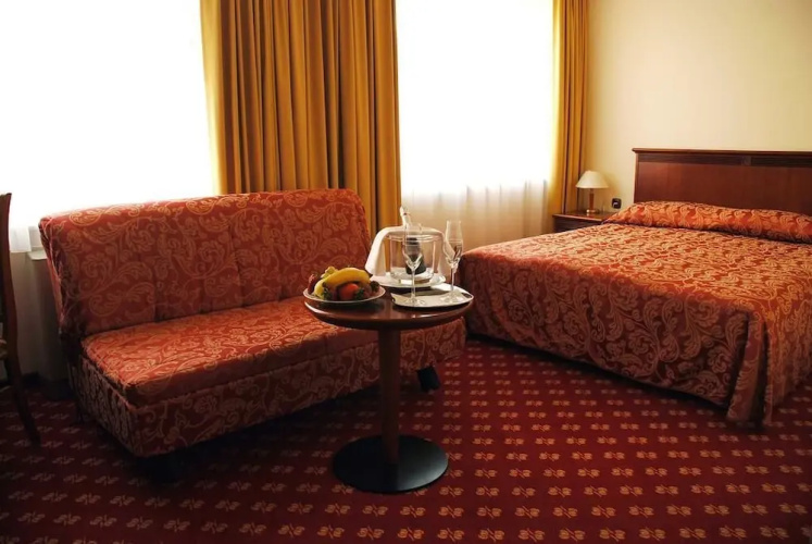 Hotel Zvezda