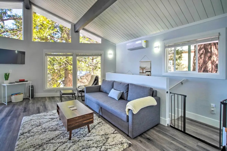 Chic Running Springs Forest Cabin w/ Deck!