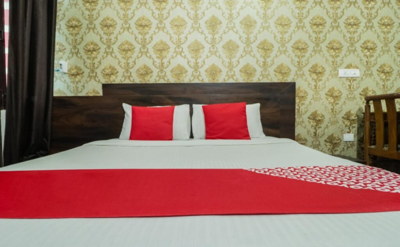 OYO 28176 Hotel President