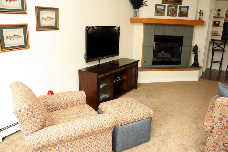 Pinecreek #I - 3 BR