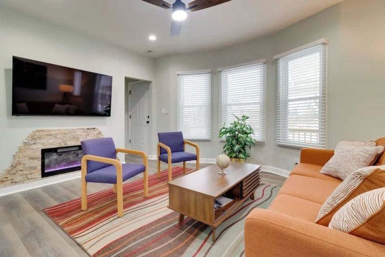 3 Bedrooms Cottage with balcony