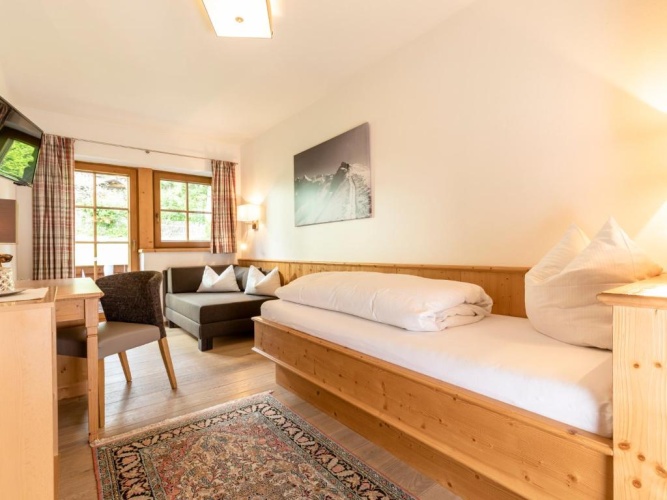 Standard Single room with balcony and with view