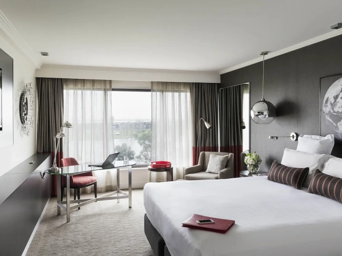 Superior Twin room with lake view