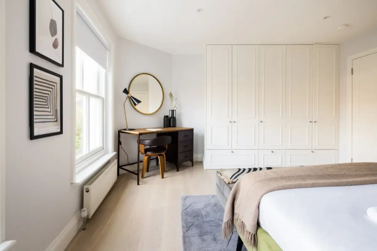 The Margravine Maisonette - Modern & Bright 2BDR Flat