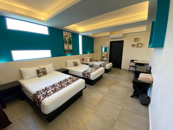 Standard Triple room