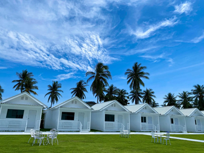 The White Resort