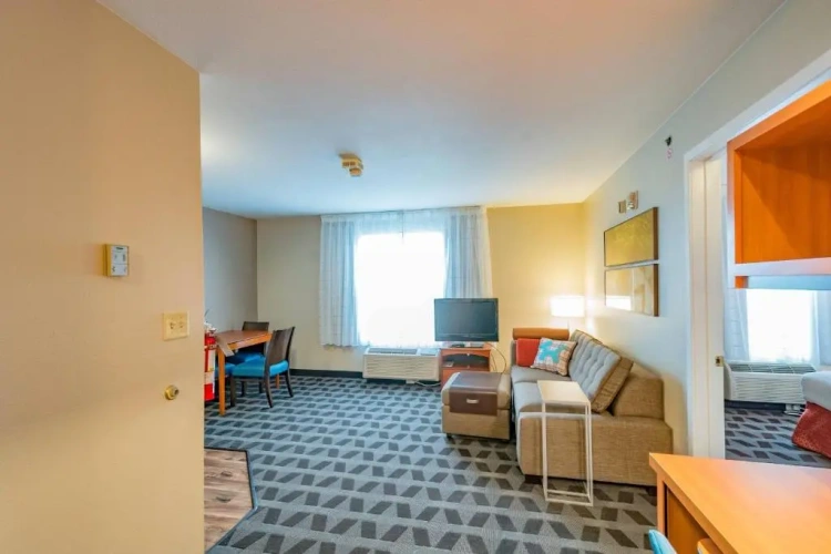 1 Bedroom Suite