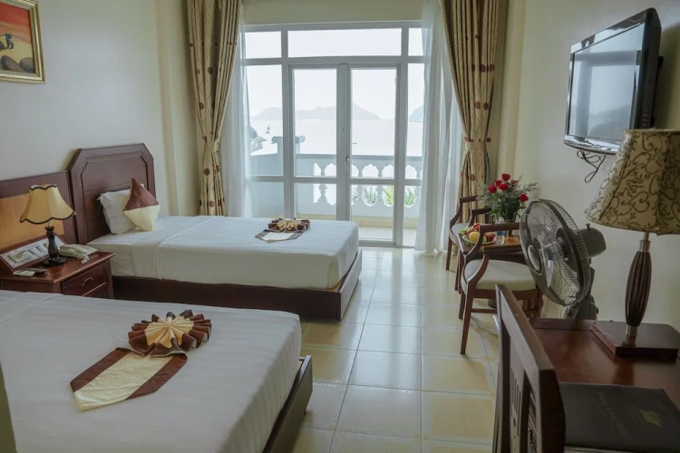 Standard Double room with balcony and beachfront
