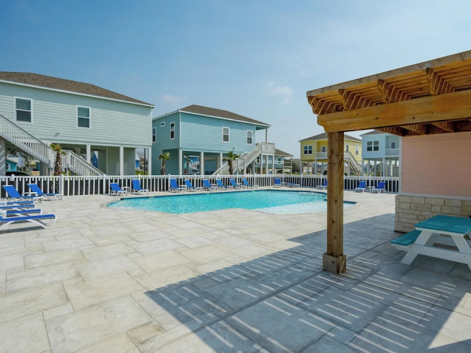 Sandy Bottoms by Miss Kitty’s