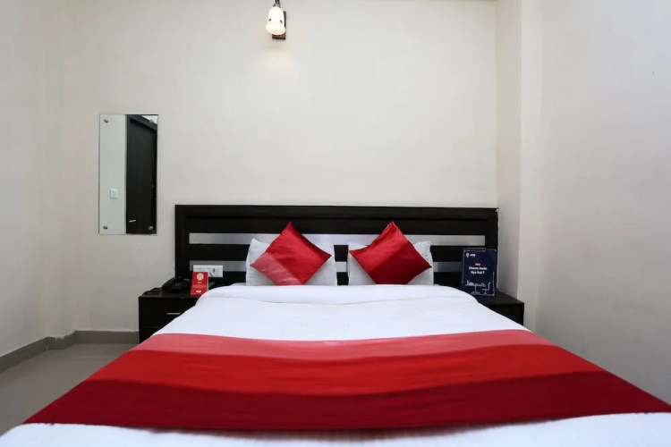 OYO 6976 Hotel Ganges Park