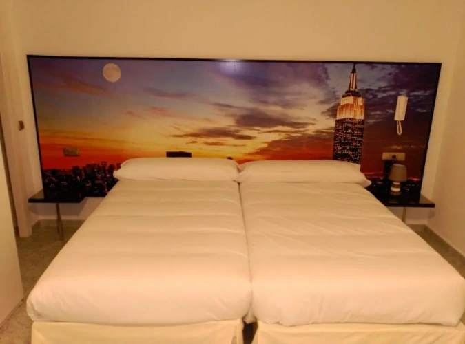 Standard Triple room