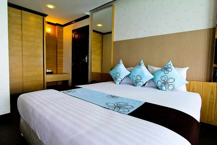 Racha Kiri Resort and Spa Khanom