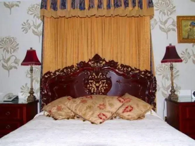 Shandrum Lodge