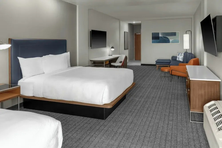 Courtyard By Marriott Sherman