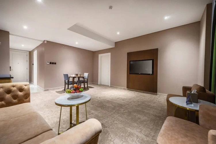 Deluxe Suite