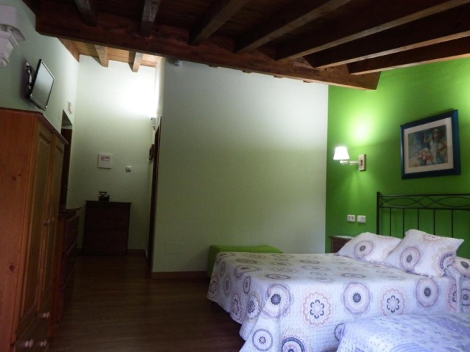 Standard Triple room with view