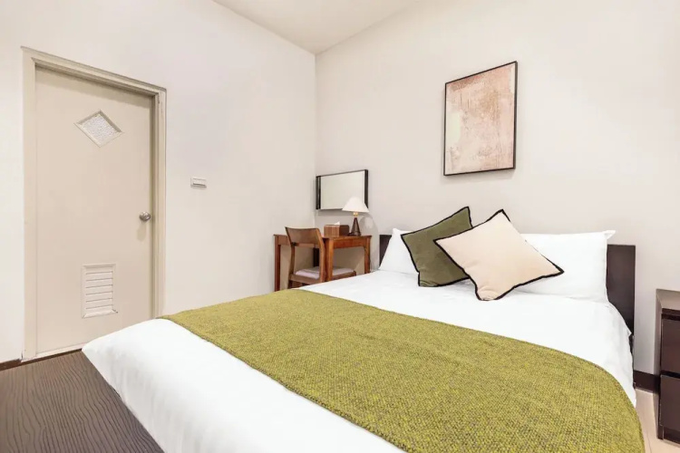 Harmony Easy Stay