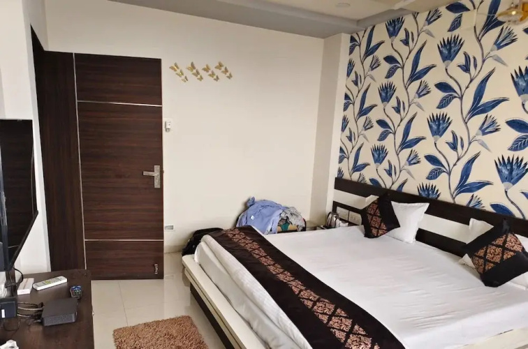 Hotel Tulsi Inn