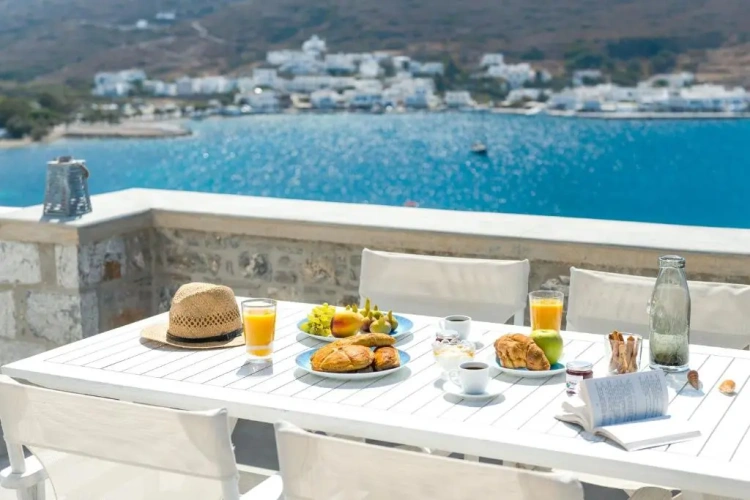 1 Bedroom Apartment with sea view