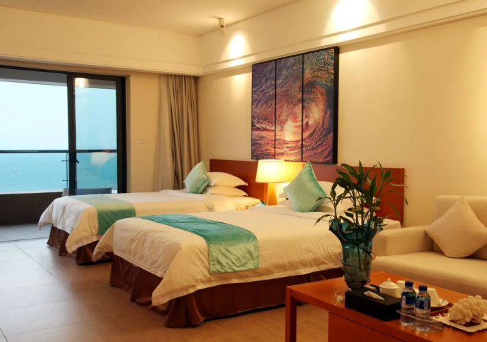 Poly Hailing Island Resort
