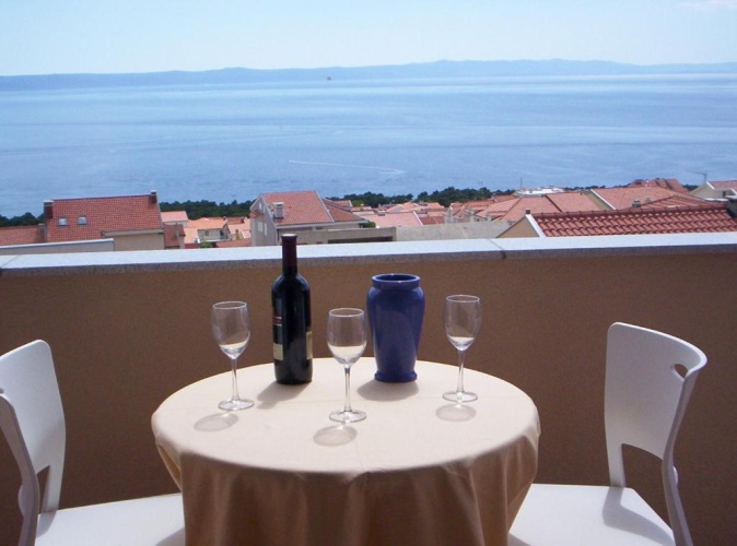 1 Bedroom Apartment with balcony and with sea view