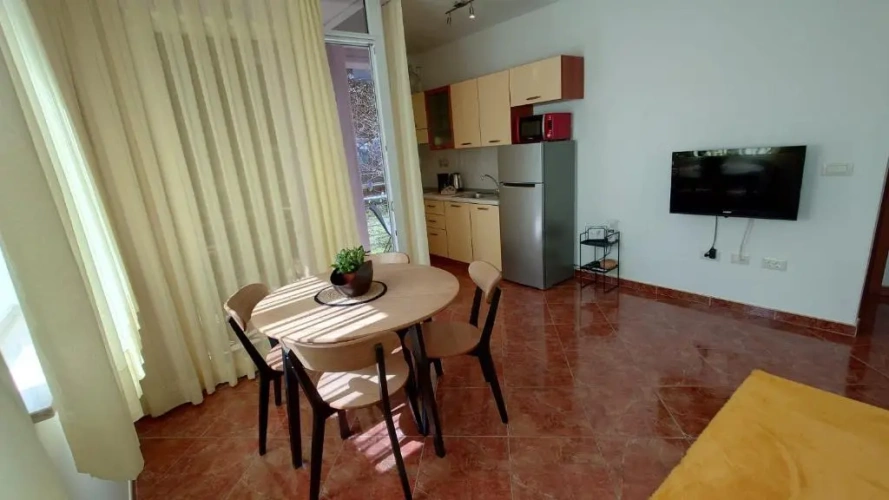 1 Bedroom Apartment with balcony