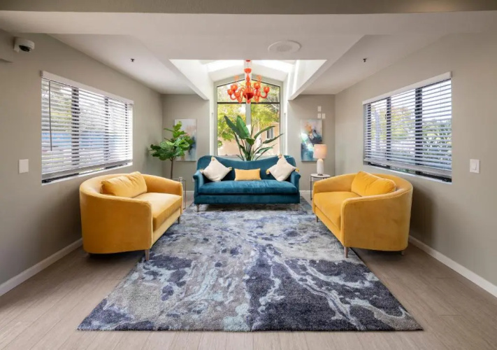 Mariposa Inn & Suites